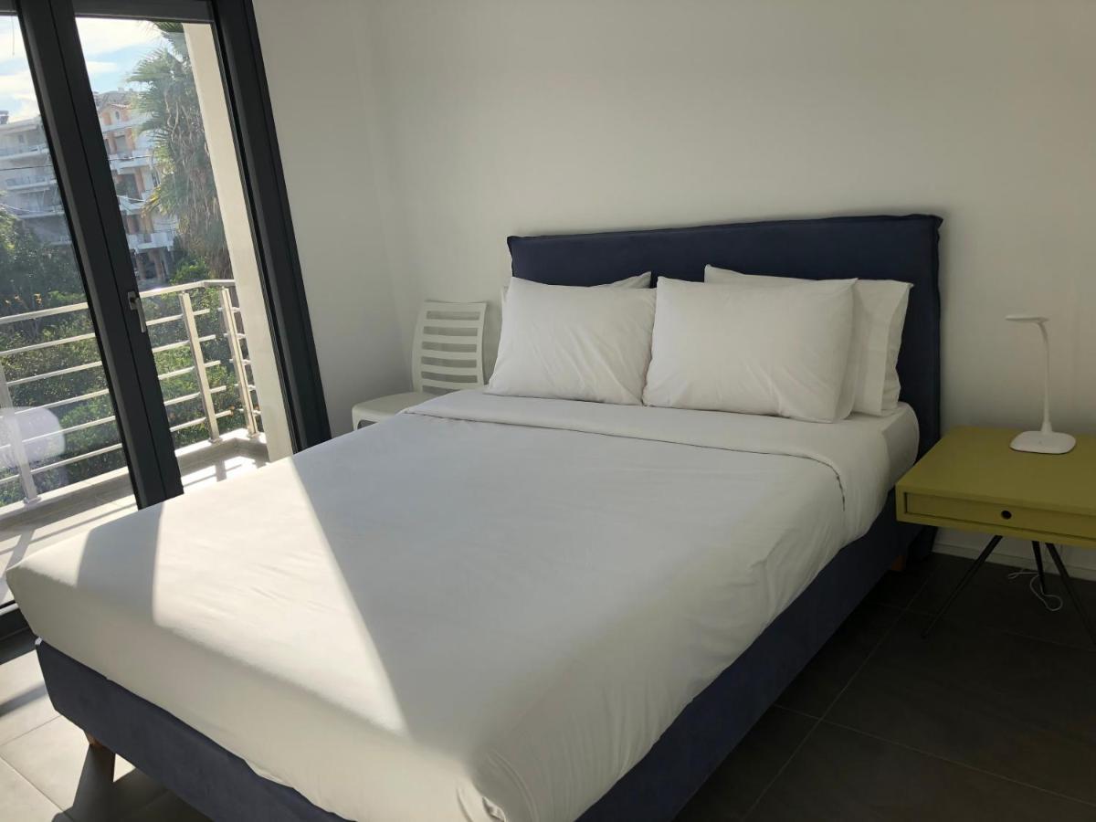 Elion Luxury Apartments Каламата Экстерьер фото